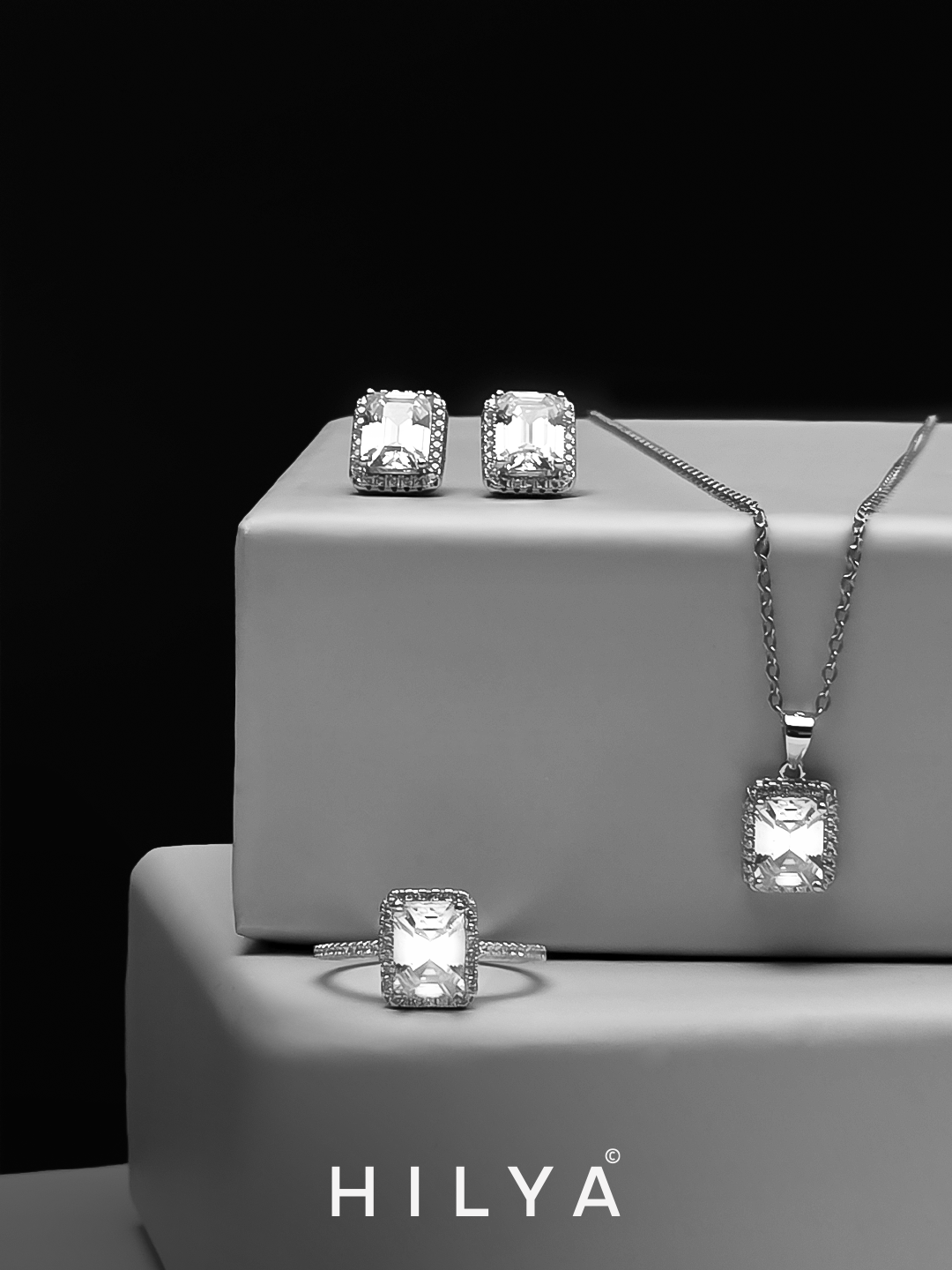 المجوهرات والإكسسوارات